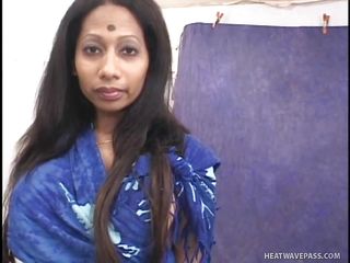 oral sex with an indian @ girls of the taj mahal 01