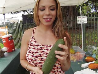 hot latina sucking dick